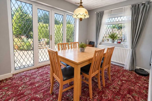 38, Seafields Road, Holland on Sea photo 4