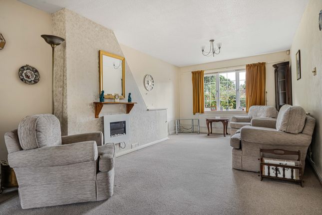 13, Kings Avenue, Marcham photo 3
