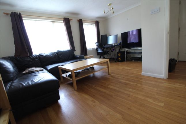 Flat for sale in Waverley Road, Enfield, Middlesex
