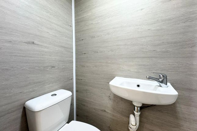 Flat 3, 51, Mulkern Road, Archway photo 4