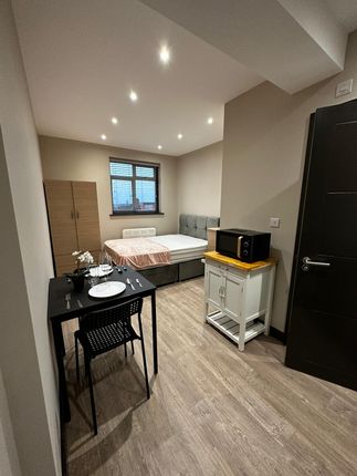 Thumbnail Room to rent in Whitton Avenue West, Greenford