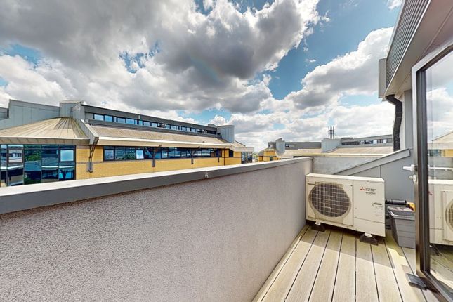 New Horizons Court, Brentford photo 4