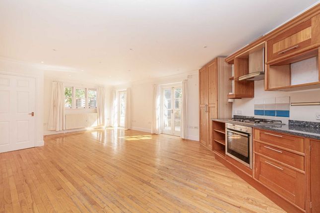 1 Woodlands Terrace, Rodenhurst Road, London photo 2