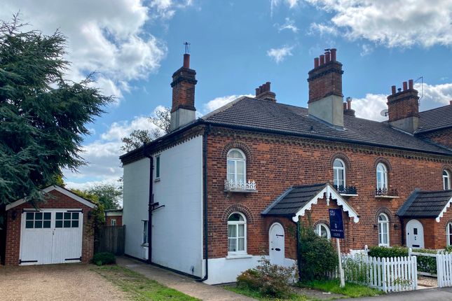 Thumbnail Cottage for sale in East Common, Gerrards Cross