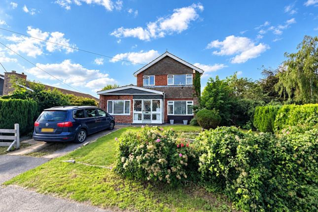 3-bed detached on Bowbridge Lane, Bottesford, £395,000