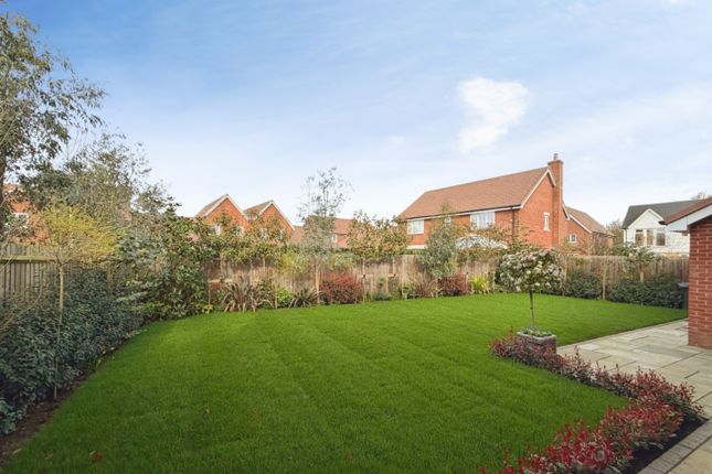 18, Long Meadow Drive, Ashford photo 2