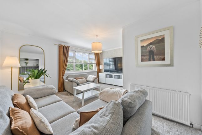 53 Inishail Road, Craigend, Glasgow photo 3