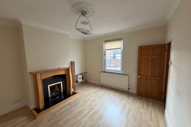 125, High Street, Normanton photo 2