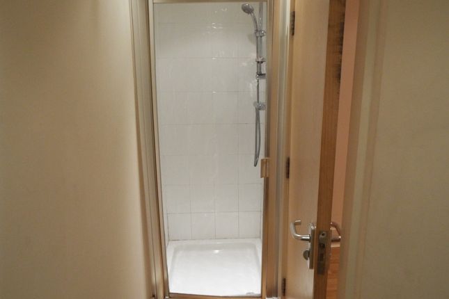Apt 2, Halifax photo 3