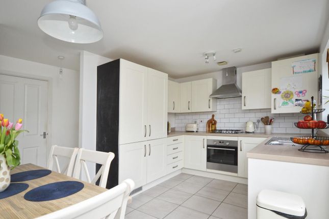 75, Augustus Avenue, Keynsham photo 4