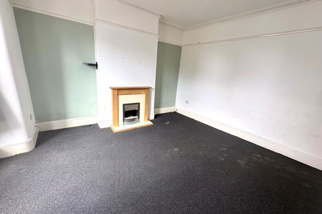 4, Caerwys Grove, BIRKENHEAD photo 3