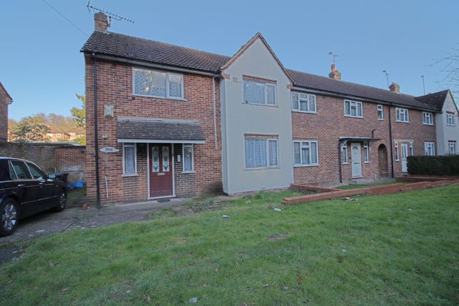 House Bedroom Sale Wycombe 3 Micklefield High Road In