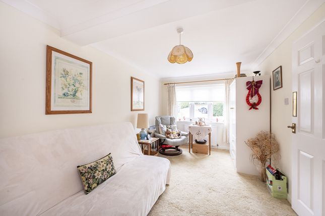 Quendon, Chiltern Road, Great Missenden photo 3