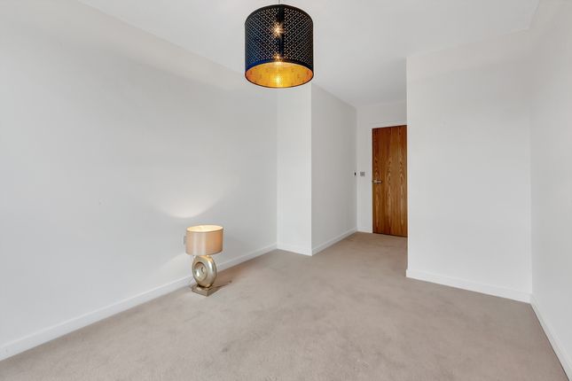 Flat to rent in Serenity House, Colindale Gardens, Colindale