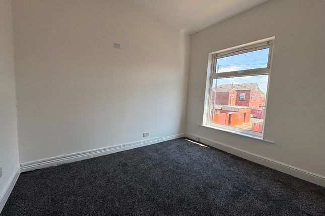 53 Edward Street, Bolton photo 5