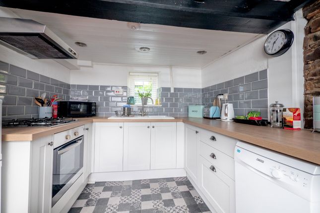 Beehive Cottage, 3, Corner Gardens, Bude photo 3