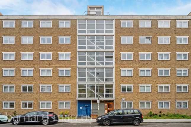 Flat for sale in Tilford Gardens, London