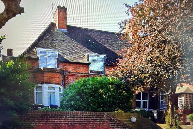 2-bed house on 144, Tylecroft Road, London, £1,850/mo
