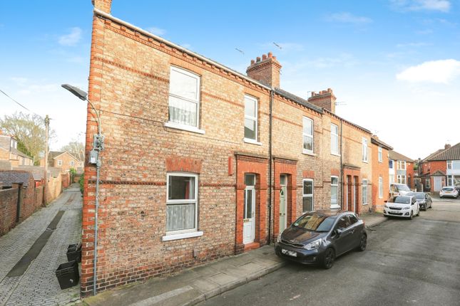 Thumbnail Terraced house for sale in Cycle Street, York, North Yorkshire