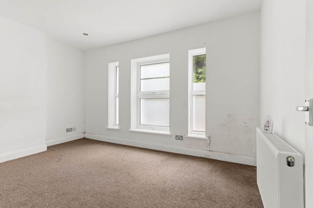2, Woodland House, London photo 4