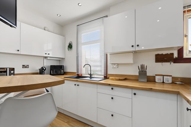 63 Cromwell Road, Falkirk photo 5