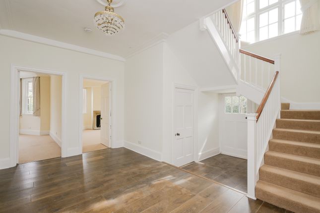 Ewhurst, 54, Mostyn Road, London photo 3