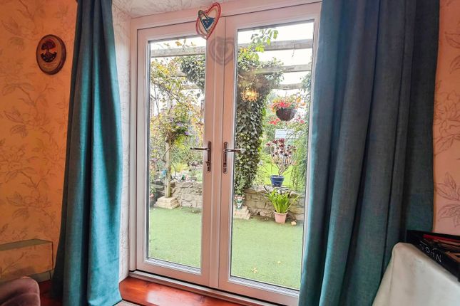 8, Shields Crescent, Castle Donington photo 4