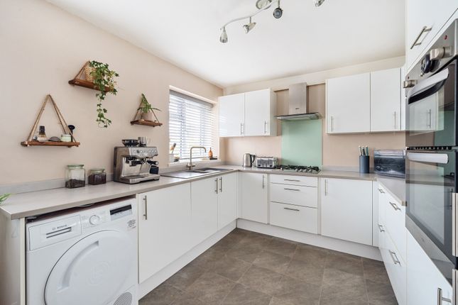 Flat for sale in Oakwood Drive, Hucclecote, Gloucester, Gloucestershire
