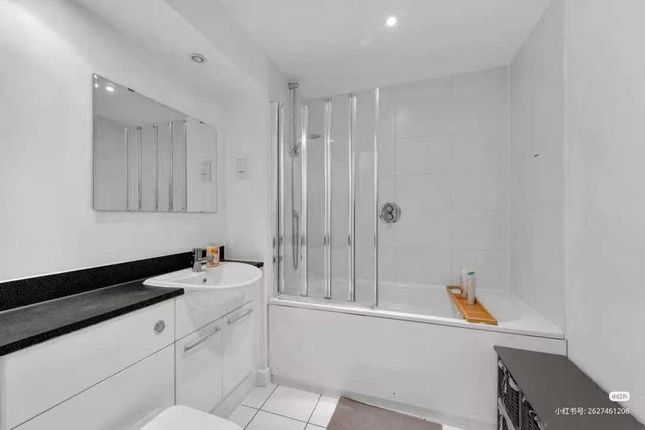 Adriatic Apartments, Royal Victoria Docks, Excel photo 3
