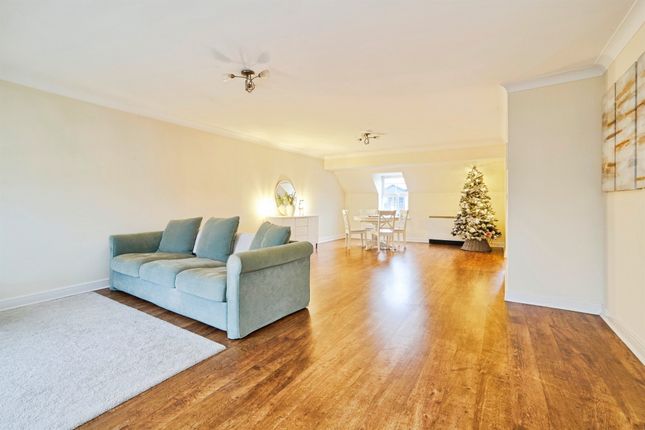1e, Waters Walk, Bradford photo 2