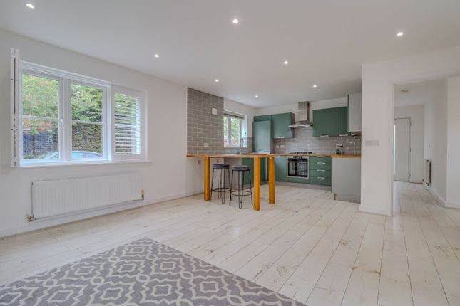 1 Stillington Crescent, Leicester photo 3