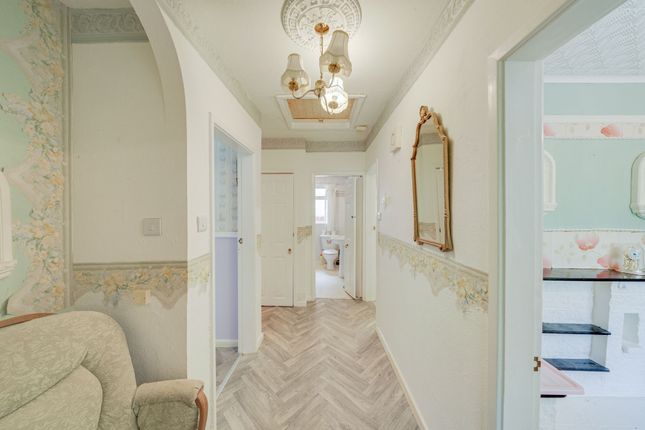 3 Doddswood Drive, Congleton photo 2