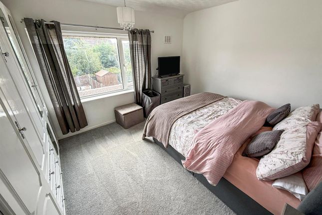 5, Coronation Drive, Chirk photo 5