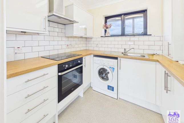 33 St James Oaks, Trafalgar Road, Gravesend photo 2
