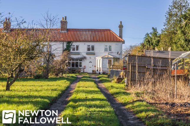 Thumbnail Cottage for sale in Long Row, Fledborough