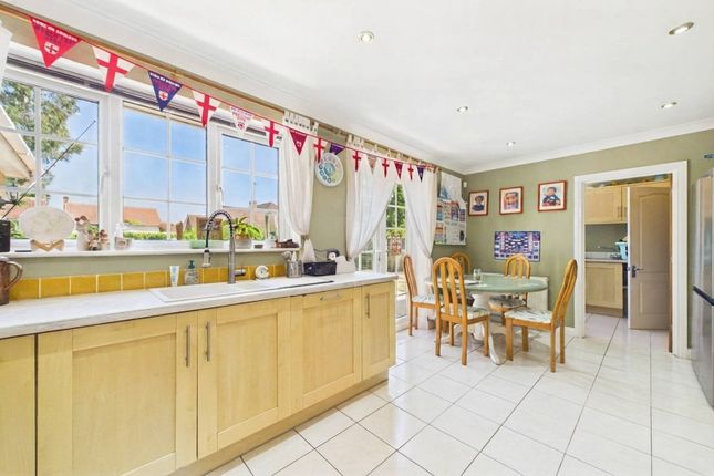 10, Conifer Drive, Reading photo 5