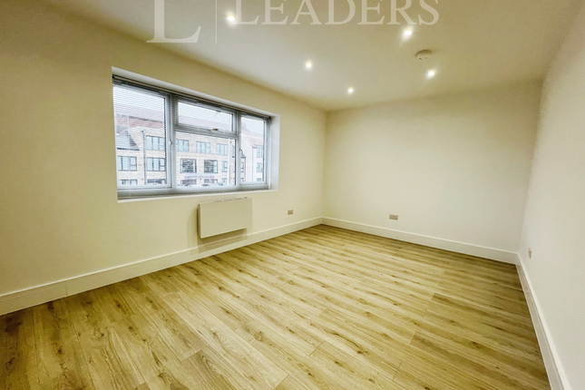 Flat 1, 3, Cornwalls Meadow, Cornwalls Meadow photo 5