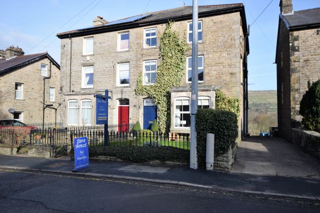 Thumbnail Hotel/guest house for sale in 6 Burtersett Rd, Hawes