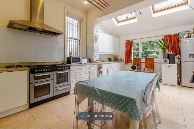 Room G, Knatchbull Road Camberwell, London photo 4