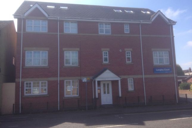Thumbnail Flat to rent in Langley Court, Broad Street, Oldbury, Oldbury