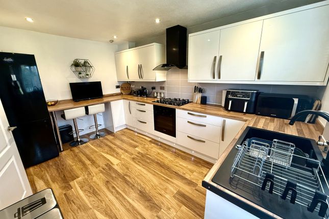 9, Fieldfare Road, Hartlepool photo 4