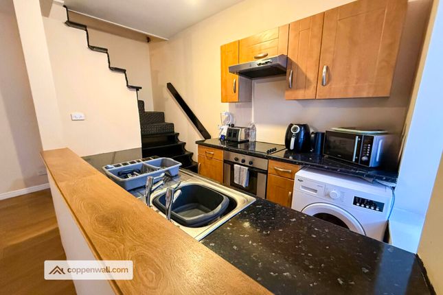 588, Fair View, Bacup photo 3
