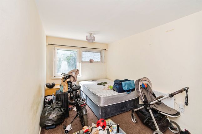 8, Golden Grove, Southampton photo 3