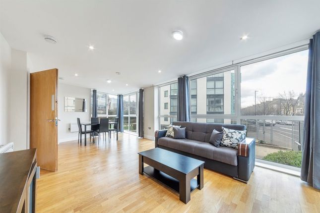 2-bed flat on Flat 5, 71H, Drayton Park, London, £525,000