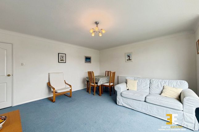 3, Riverside Court, Conwy photo 4