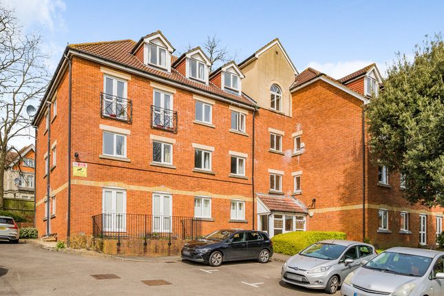 Thumbnail Flat for sale in Coley Avenue, Reading