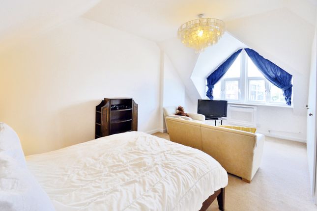 Semi-detached house to rent in Barrowgate Road, London