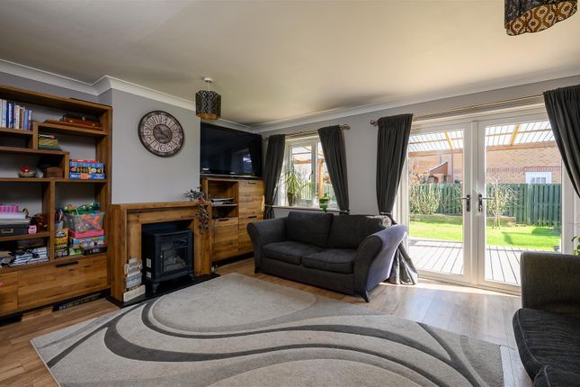 17, Redmires Close, York photo 4