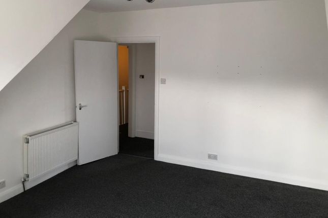 Second Floor Flat, 55, Romola Road, London photo 5