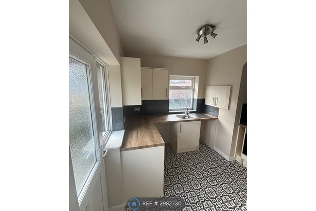 Ash Grove, Droylsden, Manchester photo 5
